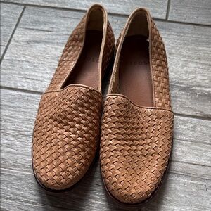 Nisolo Women's Tan Woven Flats